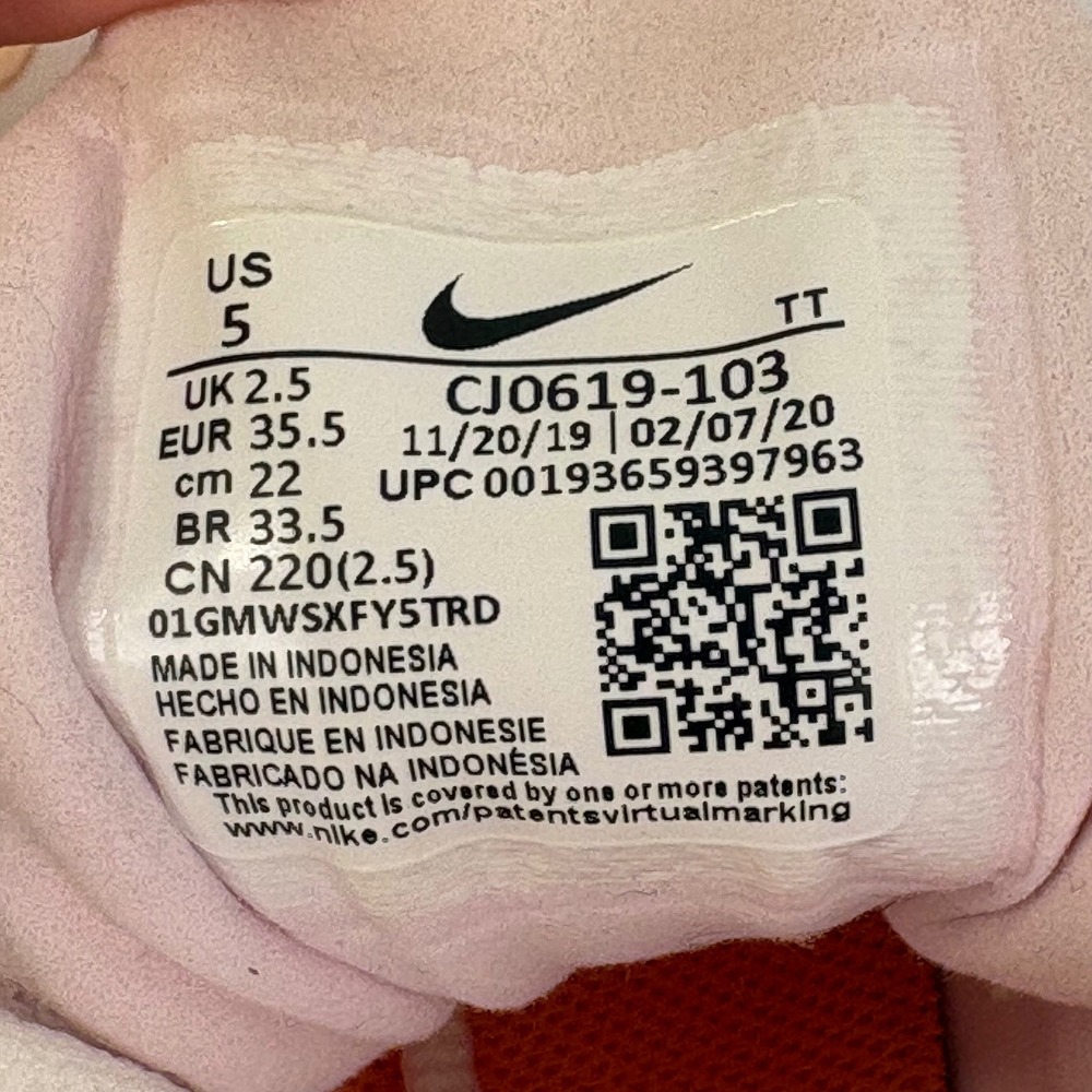 Nike Air Max 270 React Women's Sneakers Summit White Crimson Tint Size 5 - Picture 12 of 12